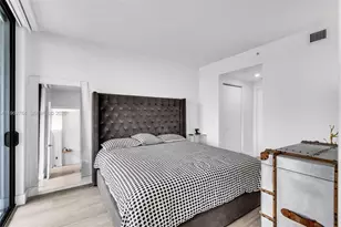 121 NE 34th St, Miami, FL 33137 - Photo 9