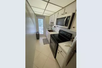 2110 NE 39th St #4B, Fort Lauderdale, FL 33308 - Photo 3
