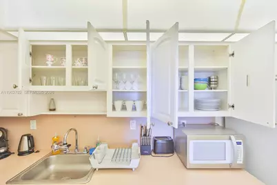 19370 Collins Ave #622, Sunny Isles Beach, FL 33160 - Photo 17