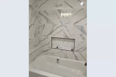 2811 N Oakland Forest Dr #102, Oakland Park, FL 33309 - Photo 7