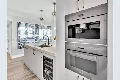 1155 Brickell Bay Dr #2011, Miami, FL 33131 - Photo 7