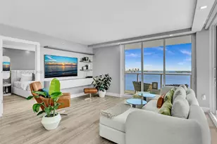 1155 Brickell Bay Dr, Miami, FL 33131 - Photo 3