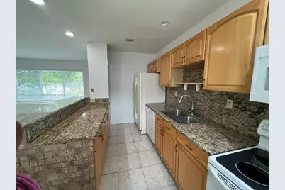 1260 NE 200th Ter, Miami, FL 33179 - Photo 19