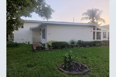 1260 NE 200th Ter, Miami, FL 33179 - Photo 5