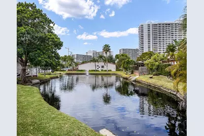 413 Leslie Dr, Hallandale Beach, FL 33009 - Photo 41