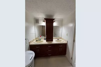 2820 SW 95th Ave, Miami, FL 33165 - Photo 9