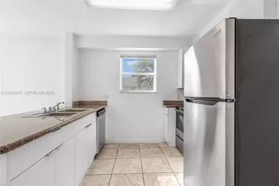 520 SW 5th St #203, Miami, FL 33130 - Photo 11