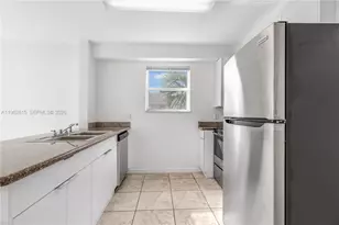 520 SW 5th St, Miami, FL 33130 - Photo 11