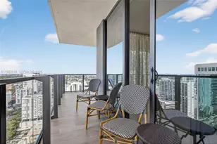 88 SW 7th St, Miami, FL 33130 - Photo 3