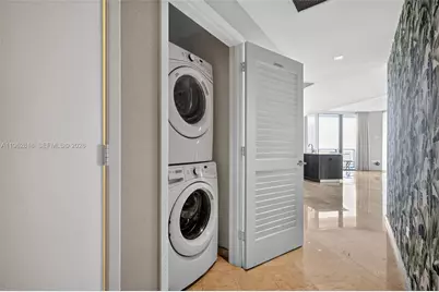 88 SW 7th St #2402, Miami, FL 33130 - Photo 29