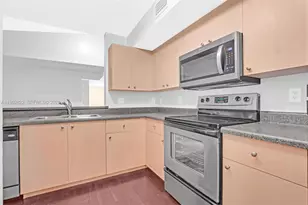 2586 Centergate Dr, Miramar, FL 33025 - Photo 11