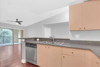 2586 Centergate Dr #303, Miramar, FL 33025 - Photo 13