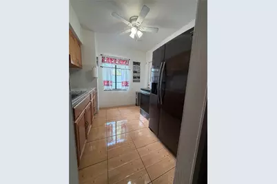 2460 NW 33rd St, Miami, FL 33142 - Photo 13