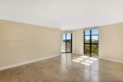 1000 Quayside Ter #706, Miami, FL 33138 - Photo 21
