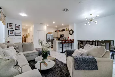 646 SW 12th St, Florida City, FL 33034 - Photo 13