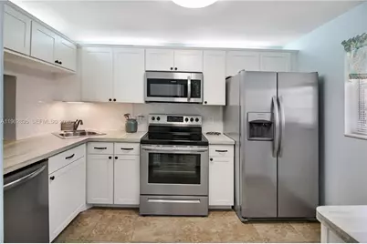 1501 S Ocean Blvd #129, Lauderdale by the Sea, FL 33062 - Photo 1