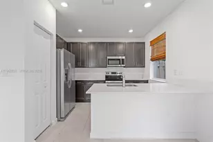 1100 SE 26th Ter, Homestead, FL 33035 - Photo 9