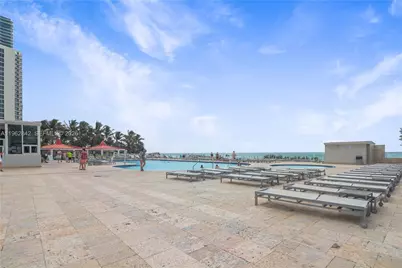 19201 Collins Ave #439, Sunny Isles Beach, FL 33160 - Photo 9