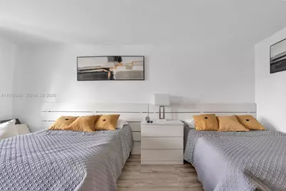 19201 Collins Ave #439, Sunny Isles Beach, FL 33160 - Photo 27