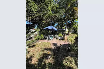 1655 NE 175th St, North Miami Beach, FL 33162 - Photo 21