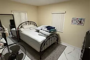 1655 NE 175th St, North Miami Beach, FL 33162 - Photo 17