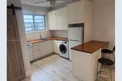 637 12th St #6, Miami Beach, FL 33139 - Photo 5