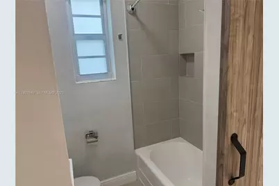 637 12th St #6, Miami Beach, FL 33139 - Photo 9