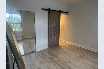 637 12th St #6, Miami Beach, FL 33139 - Photo 17