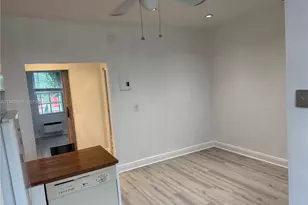 637 12th St, Miami Beach, FL 33139 - Photo 3