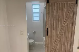 637 12th St, Miami Beach, FL 33139 - Photo 7