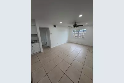 830 SW 6th St #3, Hallandale Beach, FL 33009 - Photo 3