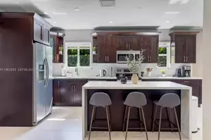 1019 NE 115th St, Biscayne Park, FL 33161 - Photo 5