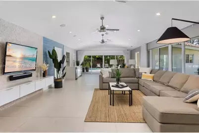 1019 NE 115th St #1019, Biscayne Park, FL 33161 - Photo 3