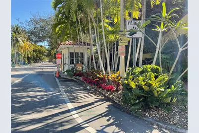 745 NE 77th St, Miami, FL 33138 - Photo 45