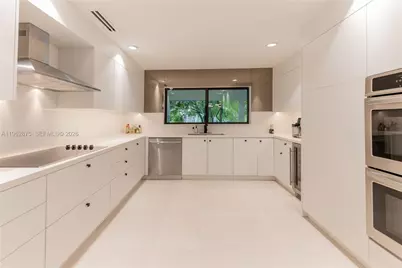 7300 SW 77th Ave, Miami, FL 33143 - Photo 13