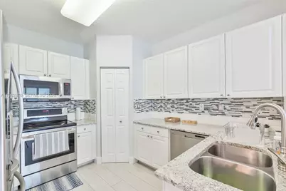 11227 NW 73rd Ter, Doral, FL 33178 - Photo 15