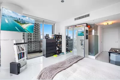 92 SW 3rd St #2710, Miami, FL 33130 - Photo 13