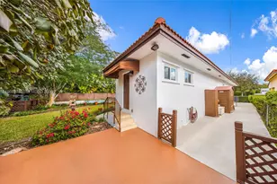 564 De Leon Dr, Miami Springs, FL 33166 - Photo 43