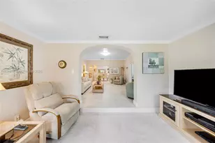 564 De Leon Dr, Miami Springs, FL 33166 - Photo 7