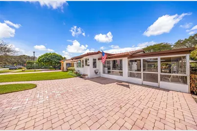 564 De Leon Dr, Miami Springs, FL 33166 - Photo 51