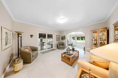 564 De Leon Dr, Miami Springs, FL 33166 - Photo 11