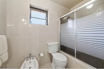 9208 Emerson Ave, Surfside, FL 33154 - Photo 15