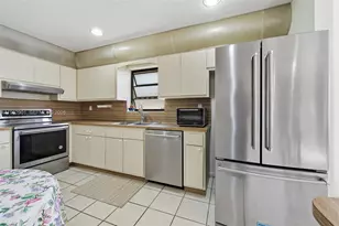 9208 Emerson Ave, Surfside, FL 33154 - Photo 7