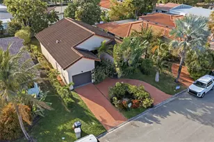 9208 Emerson Ave, Surfside, FL 33154 - Photo 27