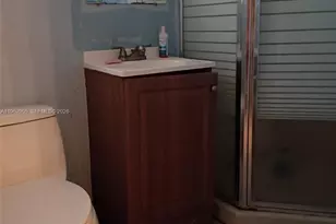 1040 NW 149th St, Miami, FL 33168 - Photo 11