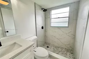 213 N Oakridge N, Deerfield Beach, FL 33442 - Photo 19