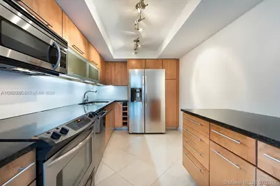 20505 E Country Club Dr #935, Aventura, FL 33180 - Photo 1
