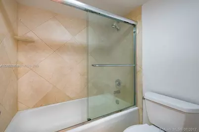 20505 E Country Club Dr #935, Aventura, FL 33180 - Photo 13