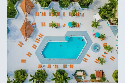 100 Bayview Dr #603, Sunny Isles Beach, FL 33160 - Photo 3