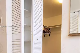 100 Bayview Dr, Sunny Isles Beach, FL 33160 - Photo 21